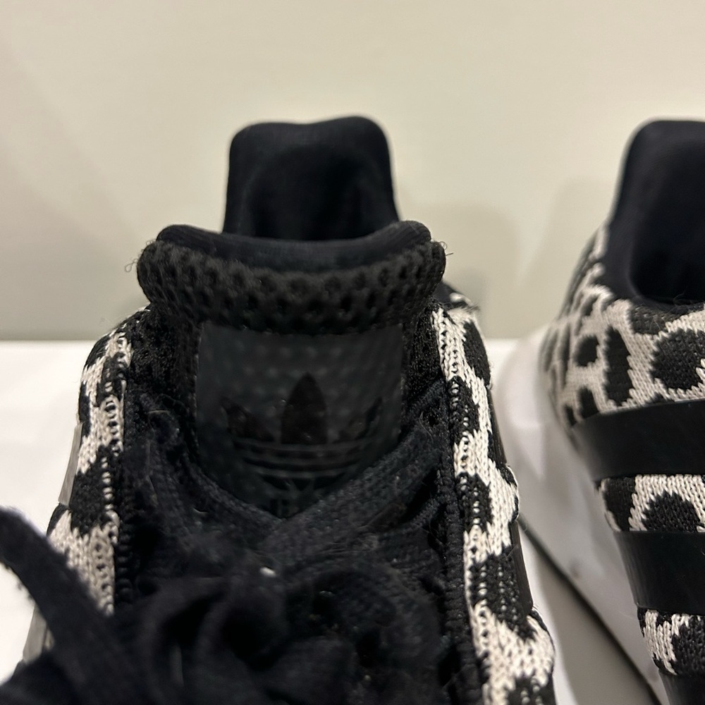 Adidas Swift Run 1.0 Low Top Leopard Sneakers 6.5 Women’s - Picture 5 of 9